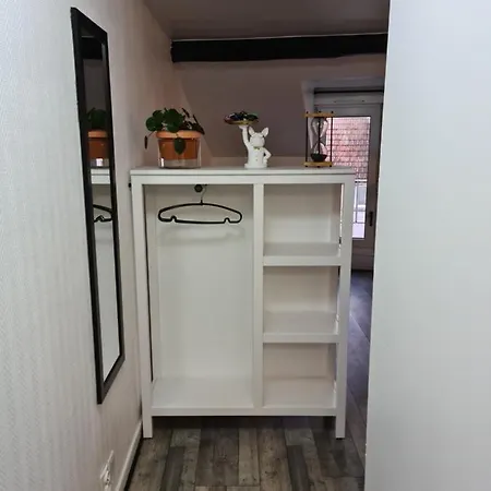 Un Qui A Du Chien Apartment